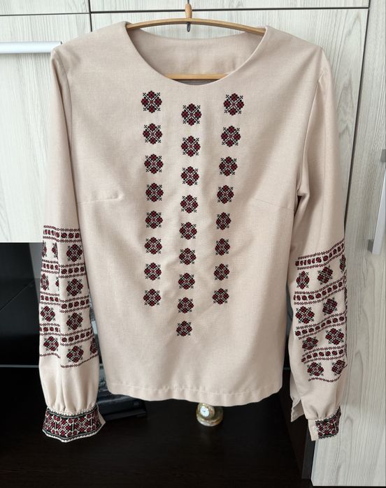 Сорочка вишита.  …