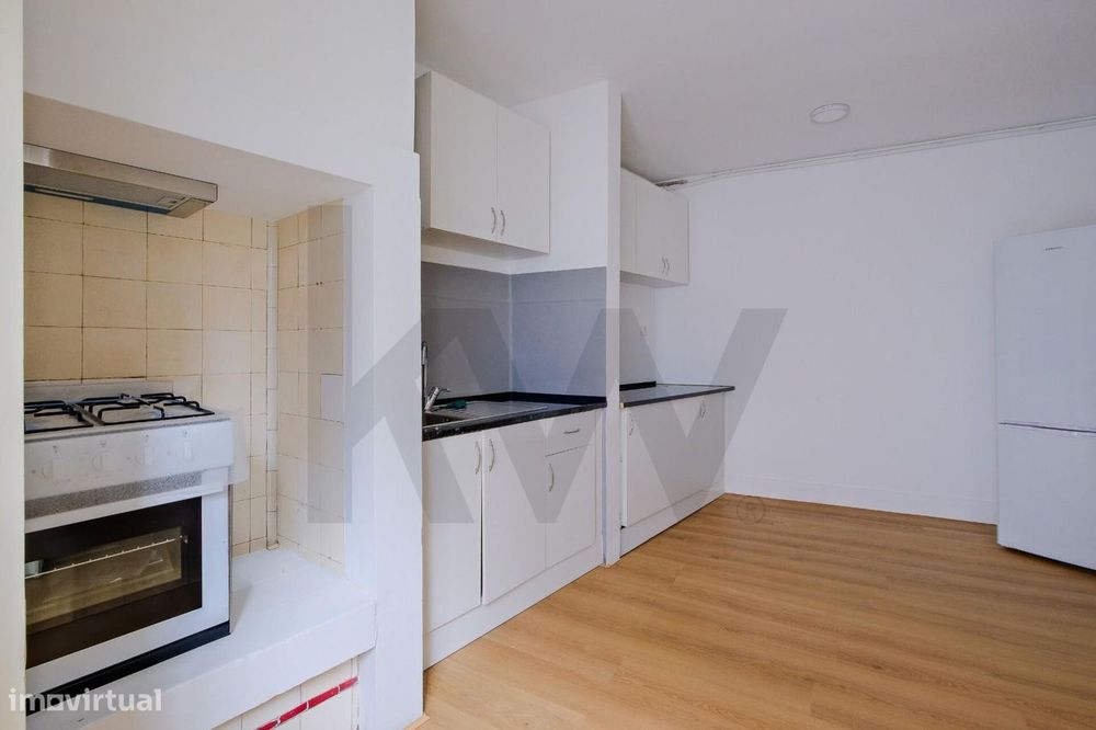 Apartamento T3 Remodelado no Areeiro