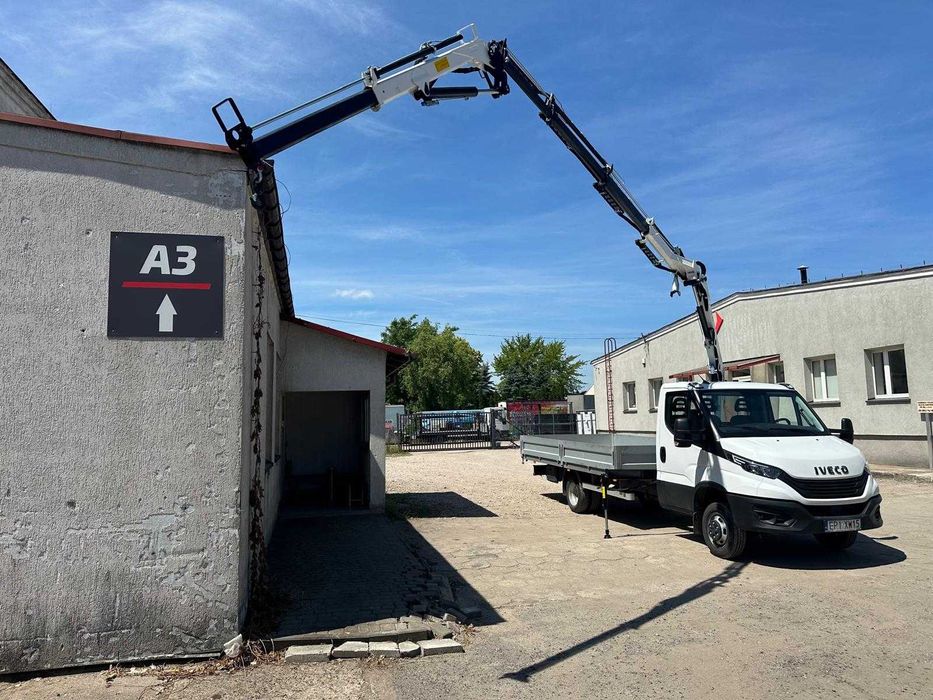 Żuraw DN do montażu okien na podwozia 3,5 t DMC