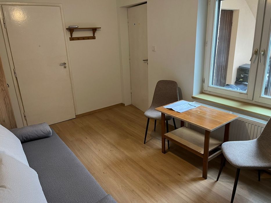 Przytulny pokój samodzielny w domku - More