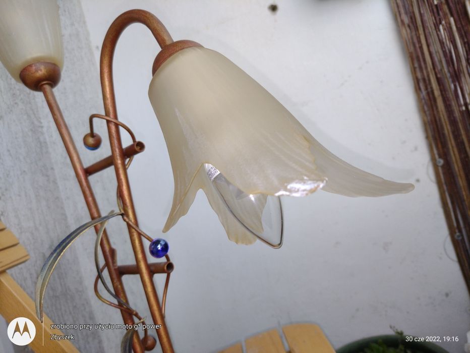 Lampka nocna na stolik