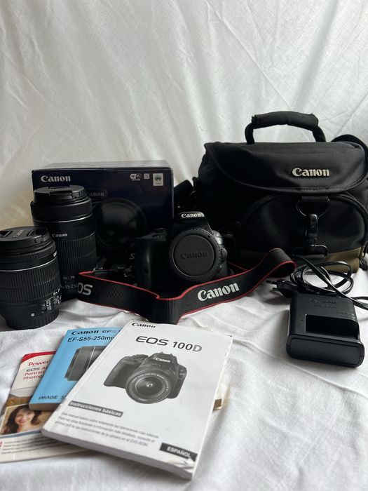 Câmara Canon EOS 100D + 2 objetivas + carregador + mala