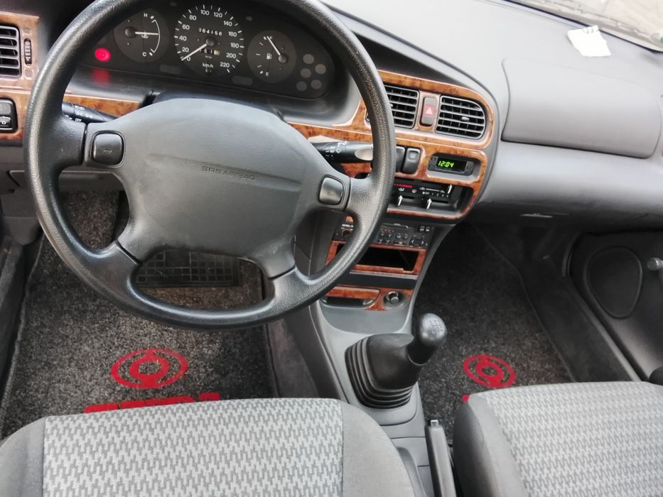 Mazda 323 sedan igła stan idealny perfekcyjny top 60 tys km