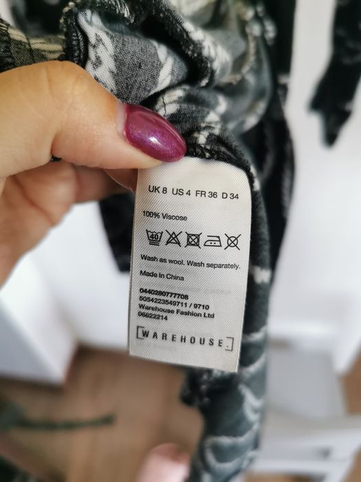 Warehouse sukienka r. S