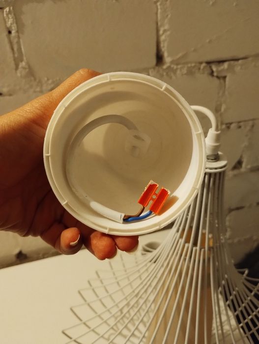 Ciekawa lampa wisząca