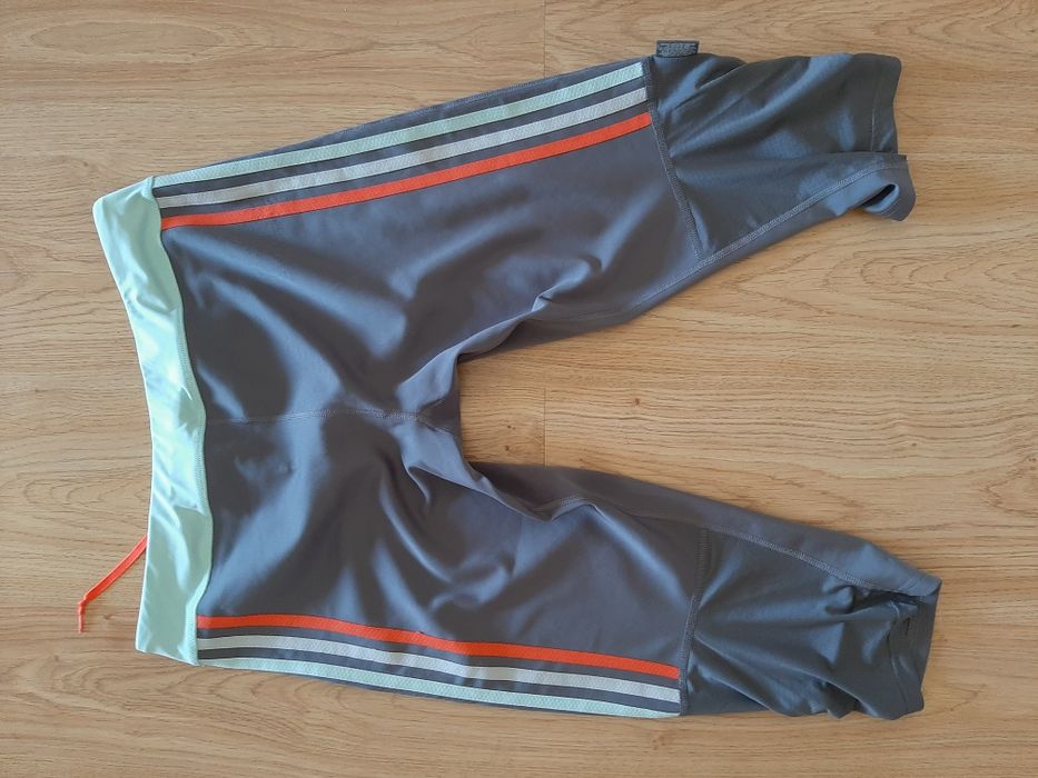 Adidas Leggings curtas Tamanho L
