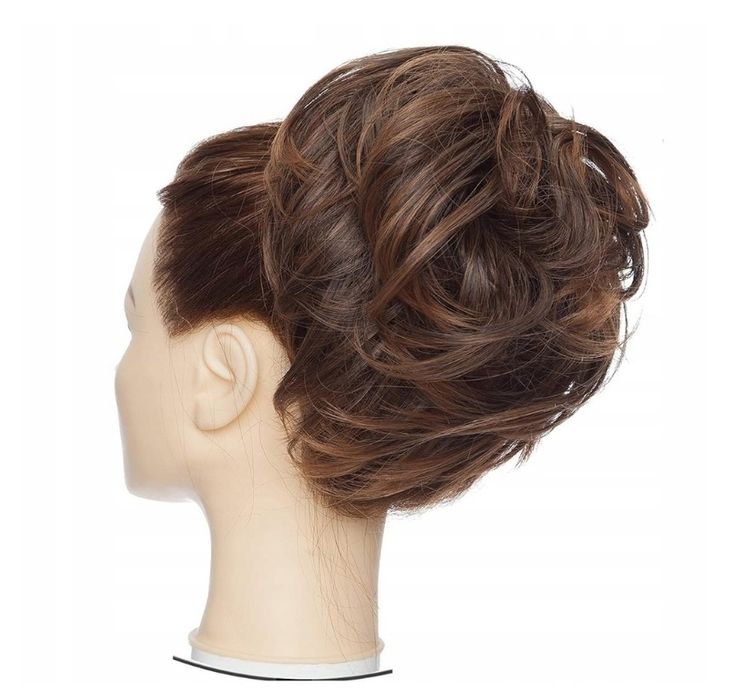 Sego dopinka roztrzepany kok brąz