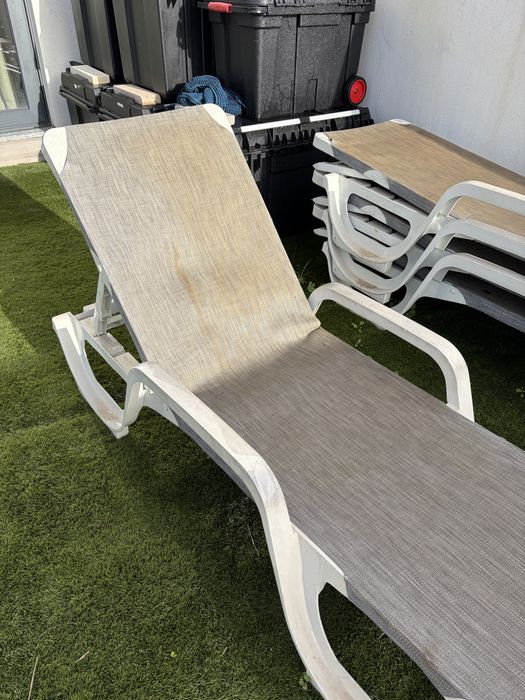 4un Espreguiçadeiras