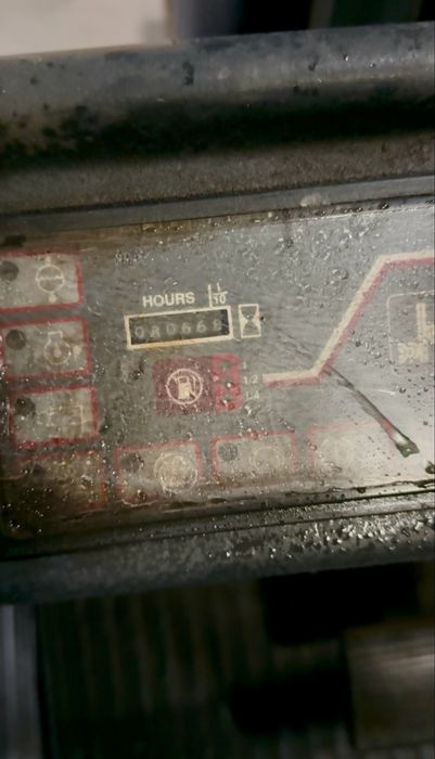 Empilhador 1600kg!! Diesel!! Oportunidade!! Revenda