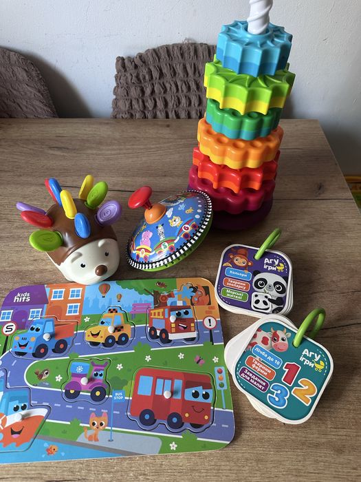 Набір розвиваючих іграшок для найменших