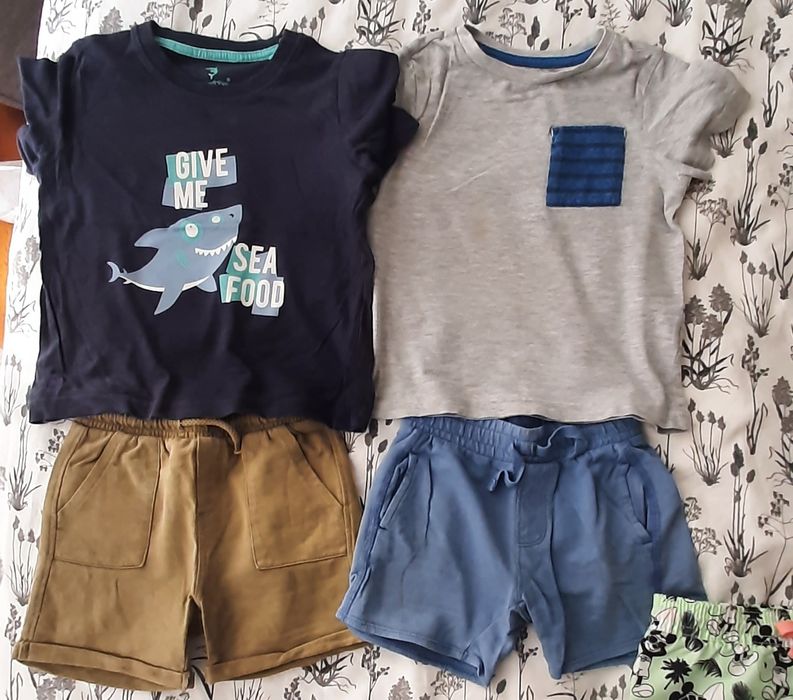 2 футболки+ 2 шорт-2-3 года