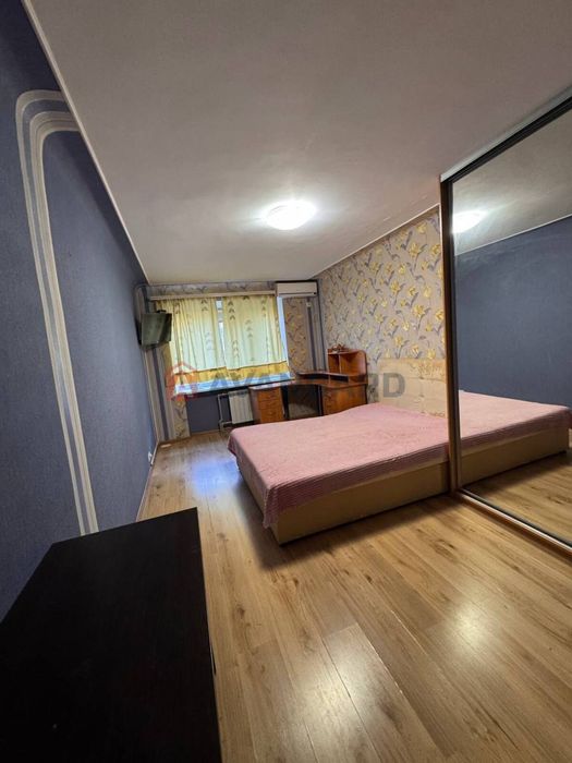 Продам 2 кв Соборный, Фурманова 50000$