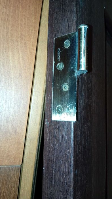 Двері дерев'яні для квартири або в кімнату