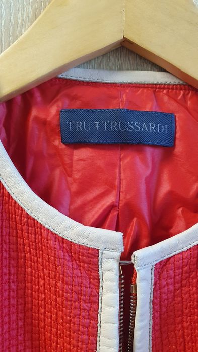 Бомбер червоний Trussardi, 40