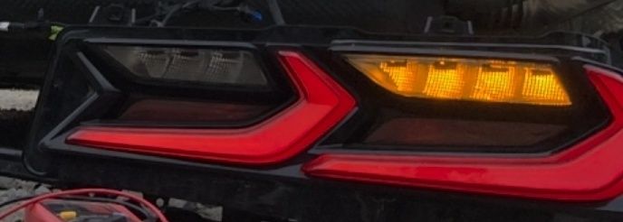 Lampy EU Chevrolet Corvette C8 konwersja