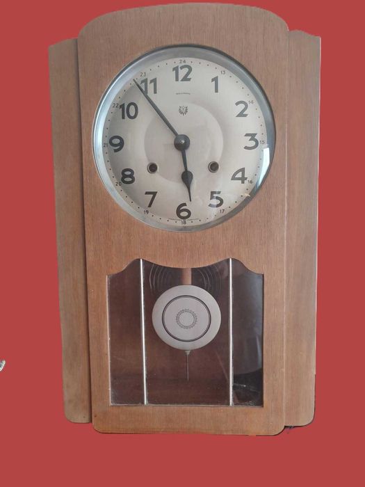 Relogio antigo a funcionar da Reguladora