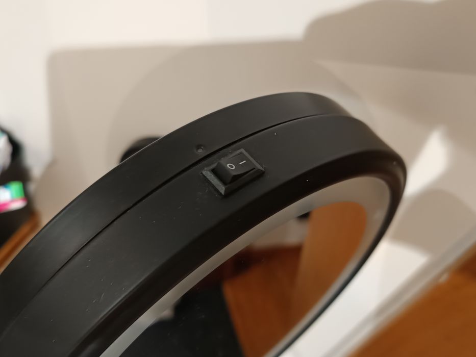 Lusterko podświetlane LED do łazienki