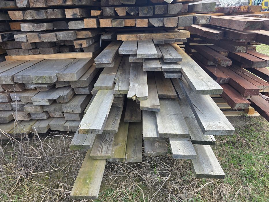 Drzewo belki 100 letnie z kamienicy  długość od 4 do 6 metrów