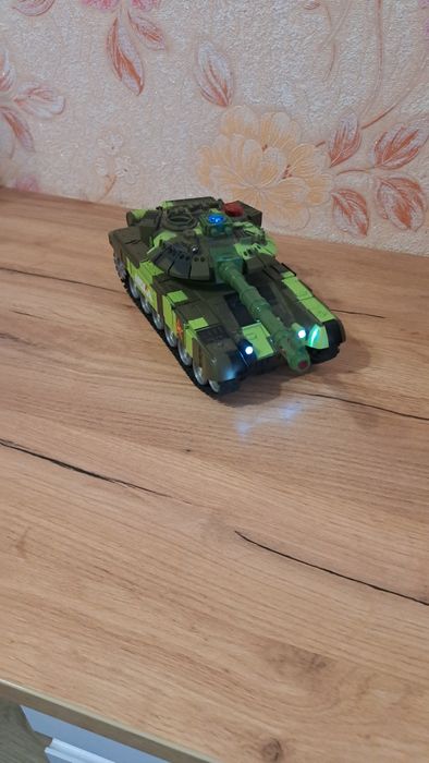 Продам Танк на радіокеруванні