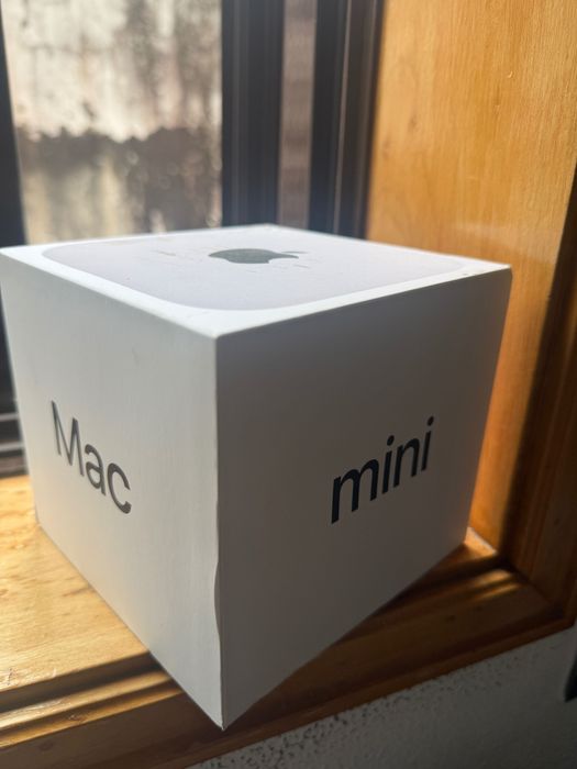 Mac mini Apple M4 16GB 512GB SSD + dock station Ugreen CM841