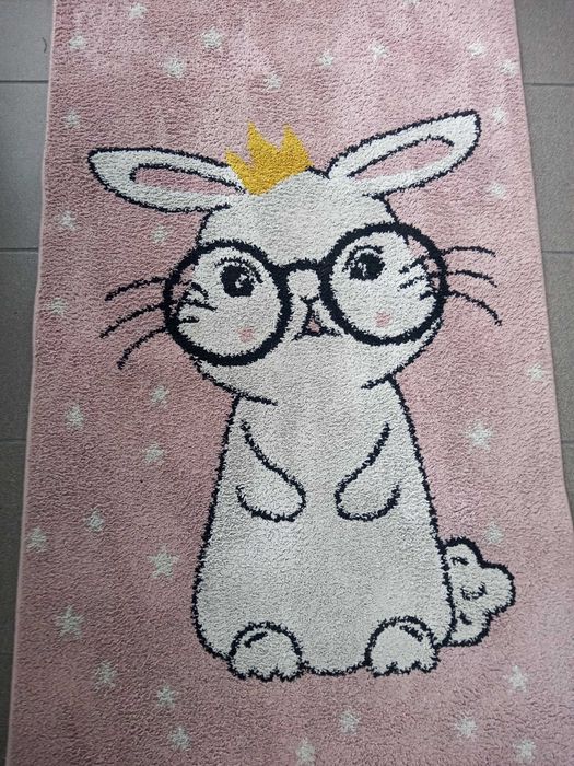 Dywan Happy Królik 80x150 cm Róż | Agata Meble | Pokój Dziecka