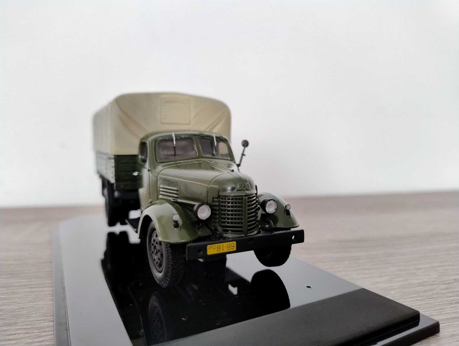 Масштабна модель 1/43. ЗіС-150. DiP Models.