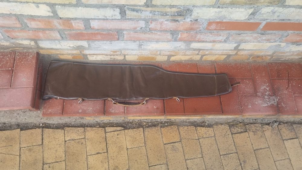 Кожаный чехол для ружья.