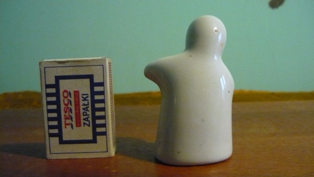 Pieprzniczka solniczka duch duszek ludzik stara ceramiczna