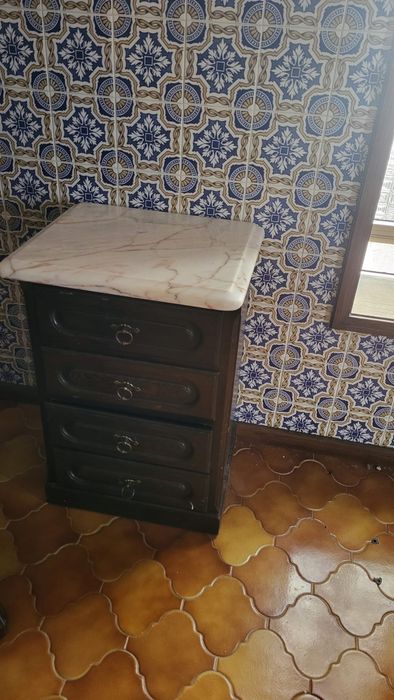 Mobilia quarto em bom estado