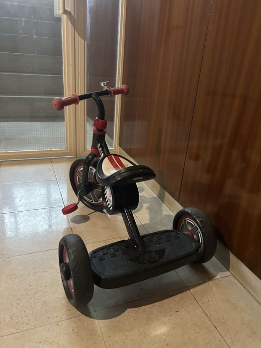 Triciclo Mini para criança, em bom estado de funcionamento