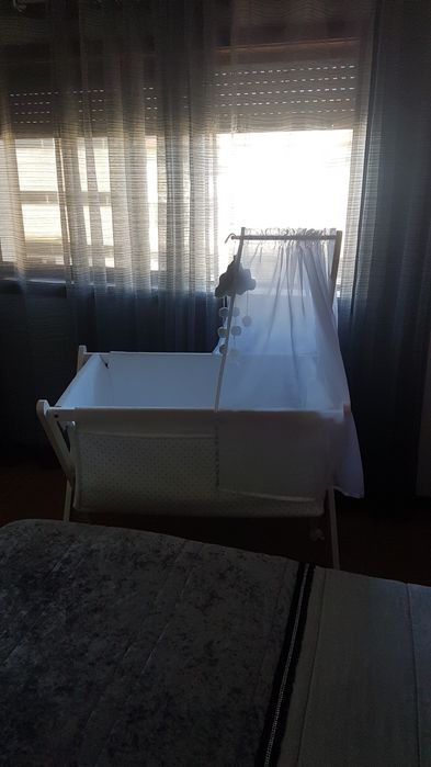 Berço de bebé lacado branco