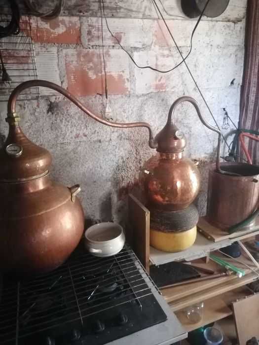 Alambique de Dupla Destilação.