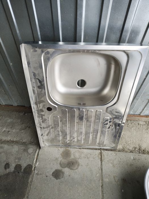 Sprzedam zlewozmywak na działkę nakładany na szafkę