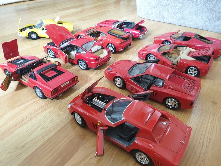 1:18 ferarri машинки модели 1/18
