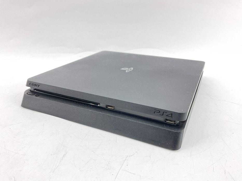 PS4 Slim 1TB + Comando + The Last of Us Remastered