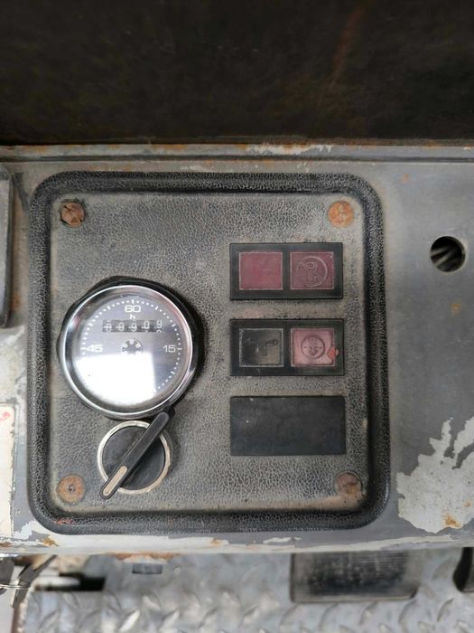 Empilhador 2Ton - Gás - Marca OM