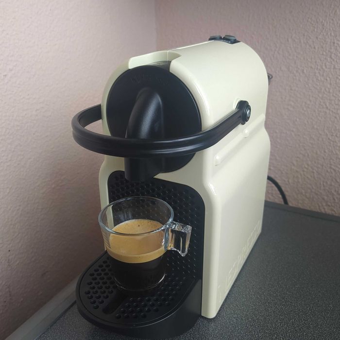 Máquina café sistema NESPRESSO Delonghi Inissia
