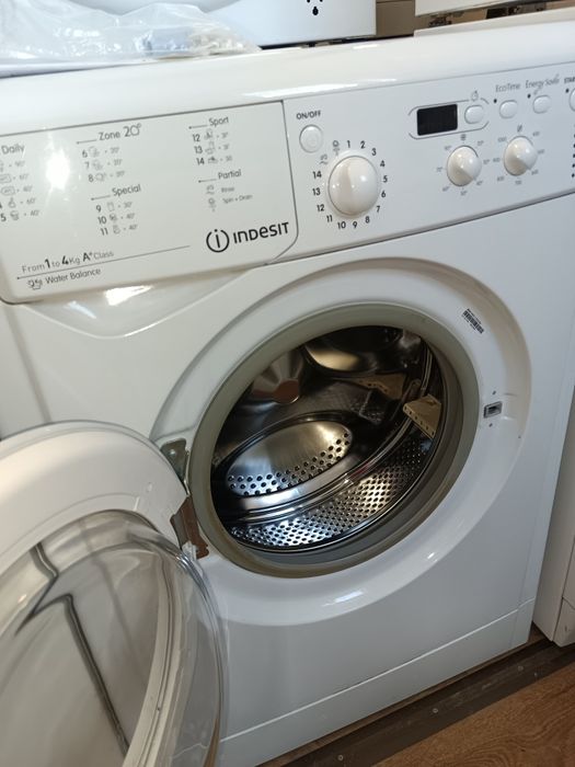 Стиральная машина б/у Indesit в рабочем состоянии iwud4105