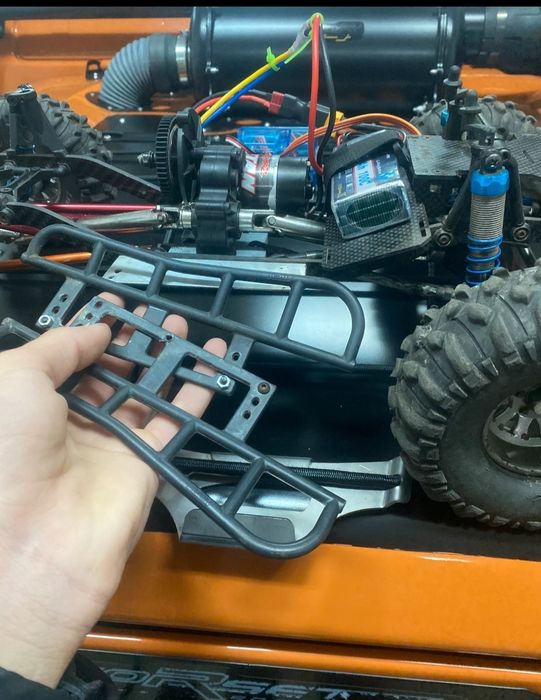 Scale crawler rc com eixos axial scx10 2