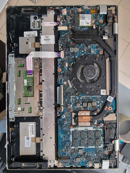 Продам ноутбук HP envy 13 на запчастини