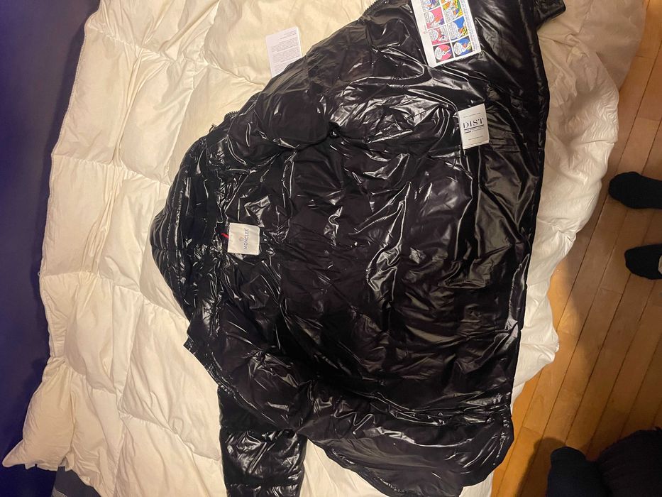 Moncler puffer com verificação de autenticidade (preço negociavel)
