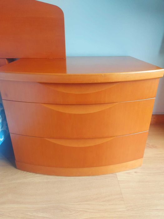 Mobília de Quarto Completa – Madeira de Faia – Em Bom Estado