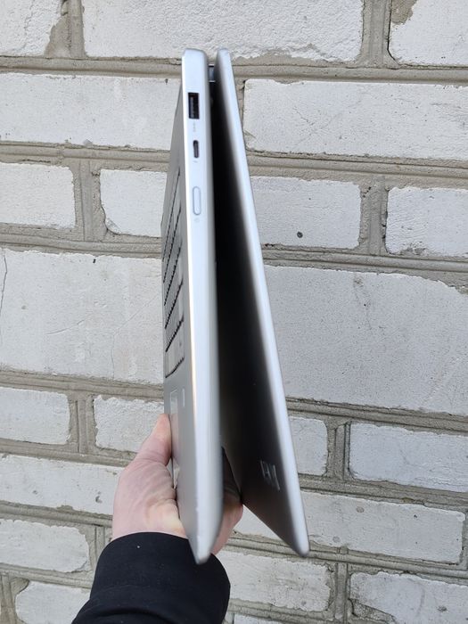 4К екран, ігровий ноутбук Lenovo (i7 7700HQ/16/512/GTX 1050)