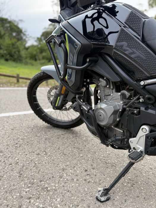 Cf moto 450 MT 2025 com muitos extras e como nova