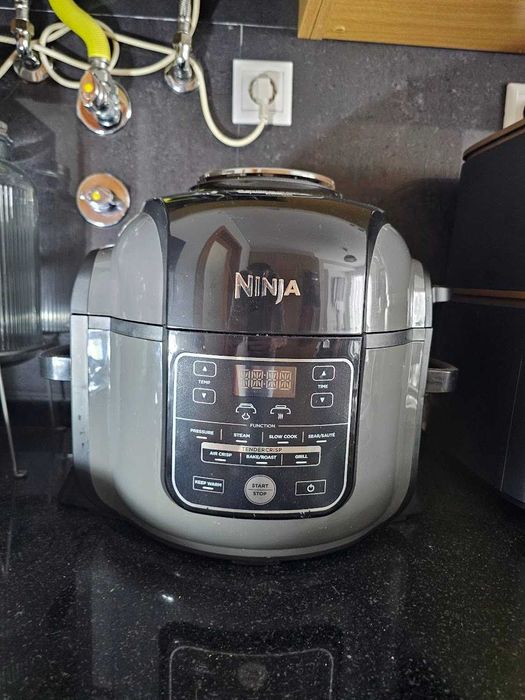Panela Elétrica Ninja Foodi Multifunções (Air Fryer + Pressão) – Excel
