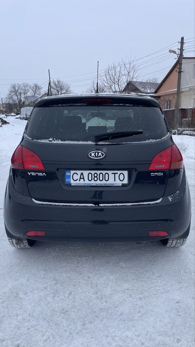 Kia Venga 2011 рік