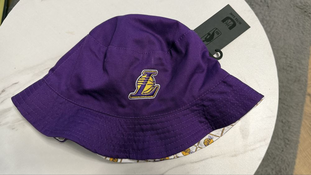 Kapelusz bucket hat LA Lakers dwustronny z metką