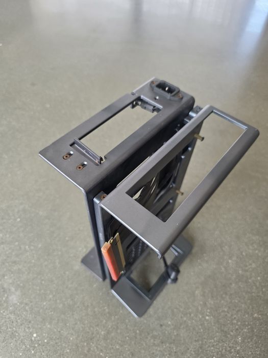XTIA Xproto – Caixa Mini-ITX Open Frame