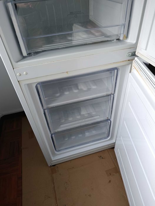 Frigorifico combinado - Indesit