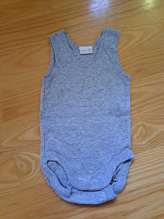 Zestaw 7 x body + 2 x spodnie dla chłopca w wieku 0-4 miesiące